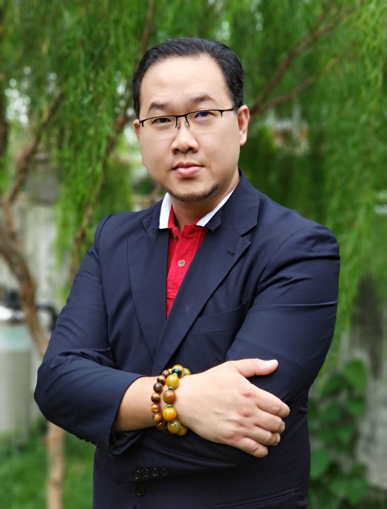 Eric Hor 何泊韓老师